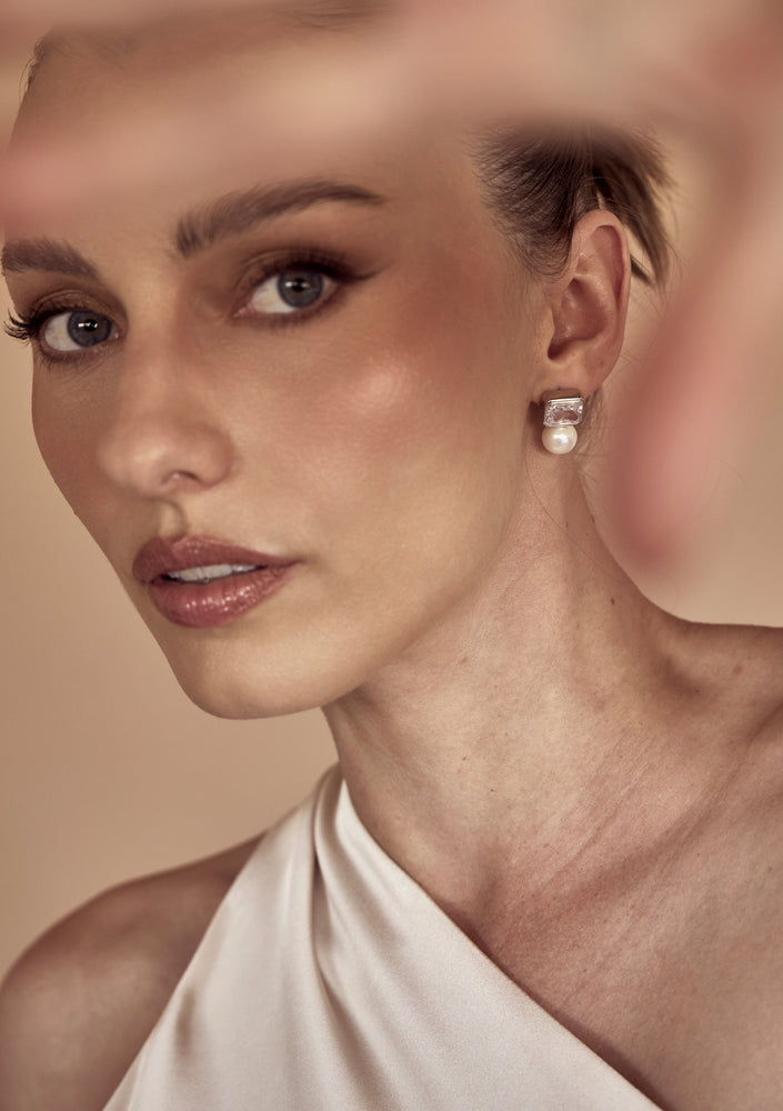 
                  
                    Load image into Gallery viewer, PAMOLA PEARL DROP EARRINGS SILVER
                  
                