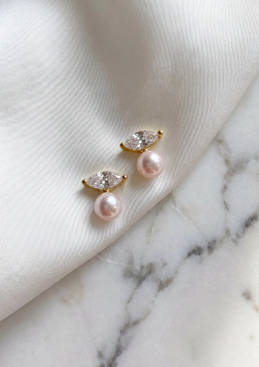 Luxury pearl bridal stud earrings designed for wedding ceremonies, receptions and bridal celebrations