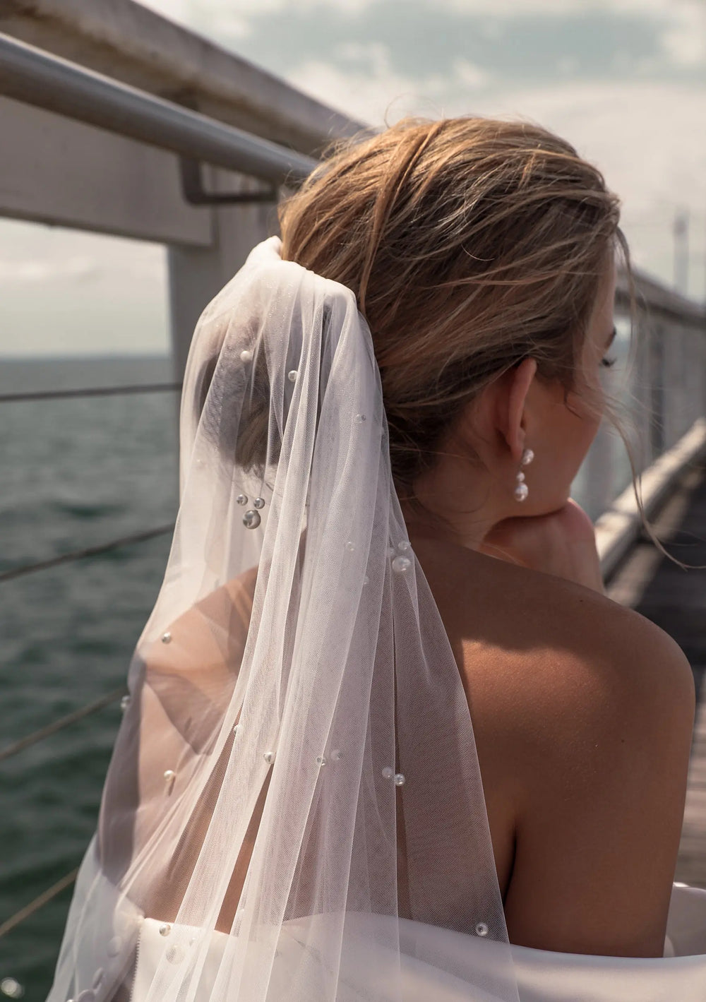 PHOEBE PEARL WEDDING VEIL Lolaknightofficial