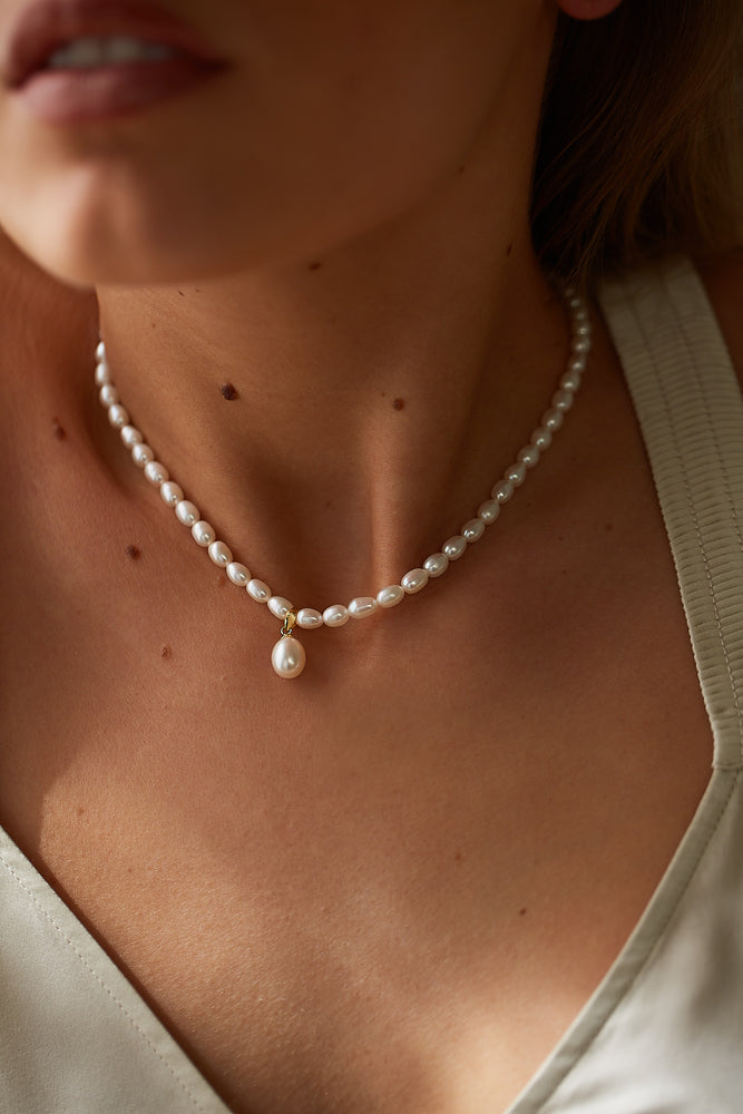 Luca Gold Freshwater Pearl Bridal Necklace - LOLAKNIGHT