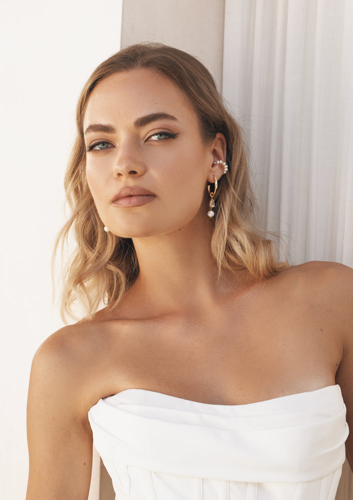
                  
                    Load image into Gallery viewer, PRE-ORDER ASPEN PEARL EAR CUFF 18K GOLD
                  
                