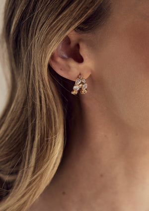 
                  
                    Load image into Gallery viewer, SIA CRYSTAL HOOP EARRINGS 18K GOLD
                  
                