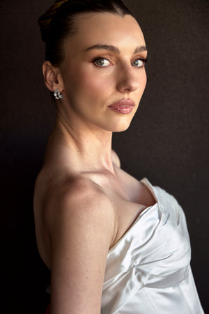 
                  
                    Load image into Gallery viewer, SIA CRYSTAL HOOP EARRINGS SILVER
                  
                