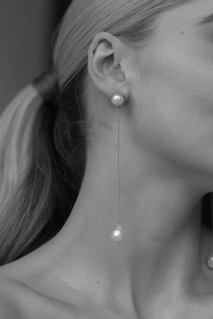 
                  
                    Load image into Gallery viewer, MAYA EARRINGS SILVER
                  
                