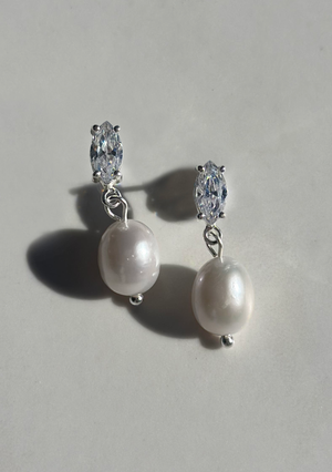 Crystal silver bridal earrings 