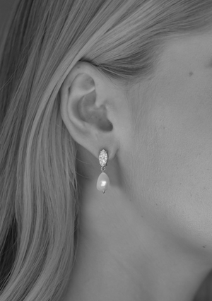 Crystal silver bridal earrings 