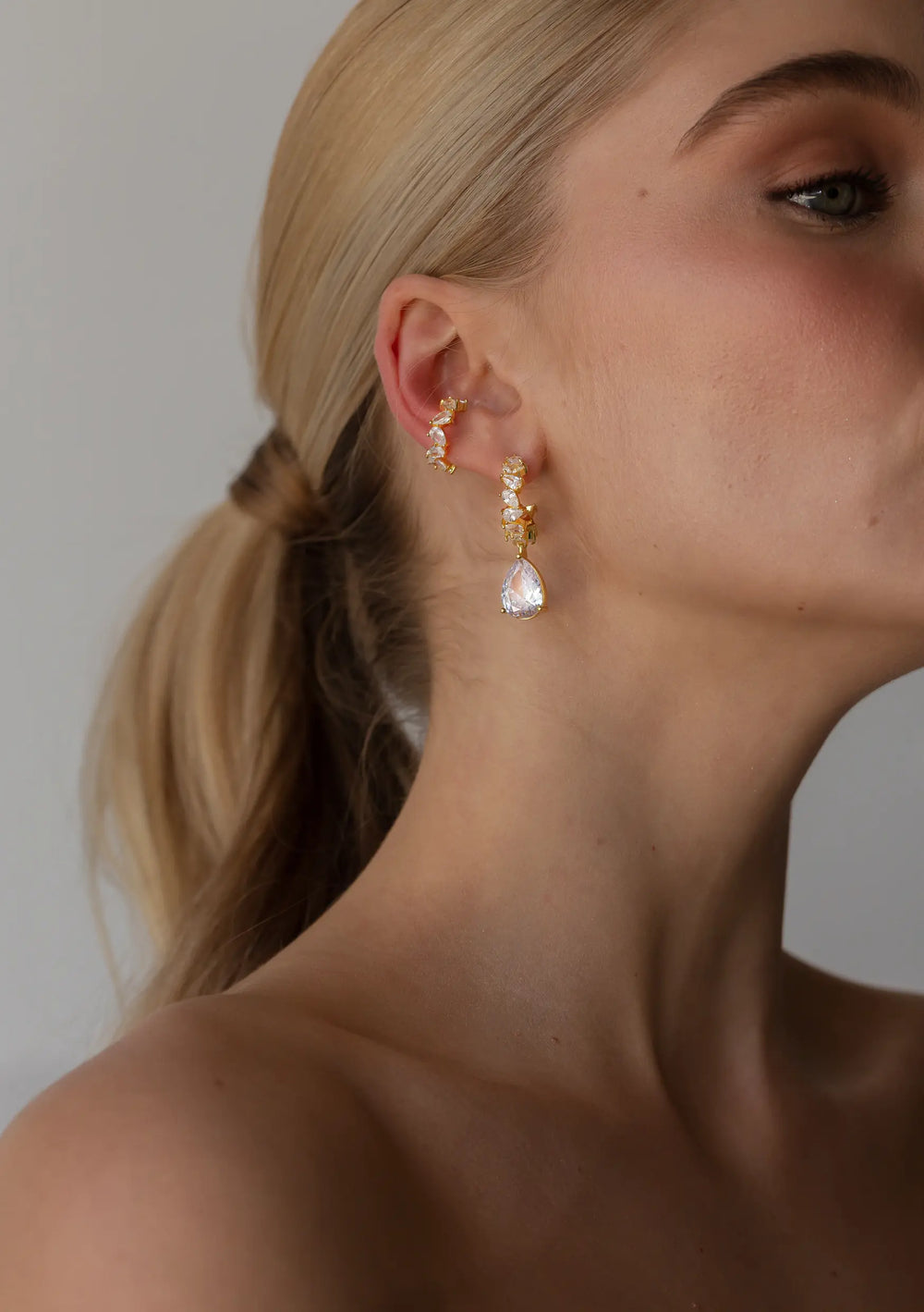 STELLA BRIDAL EARRINGS 18K GOLD Lolaknightofficial
