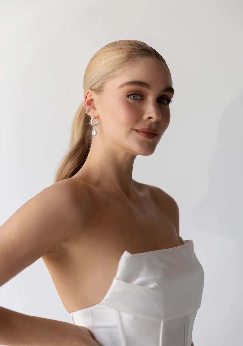 STELLA BRIDAL EARRINGS SILVER Lolaknightofficial
