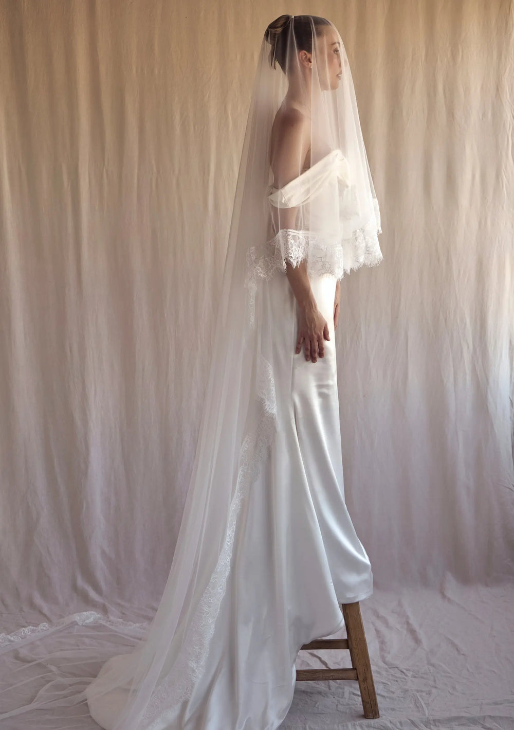 STEVIE IVORY MANTILLA LACE WEDDING VEIL Lolaknightofficial