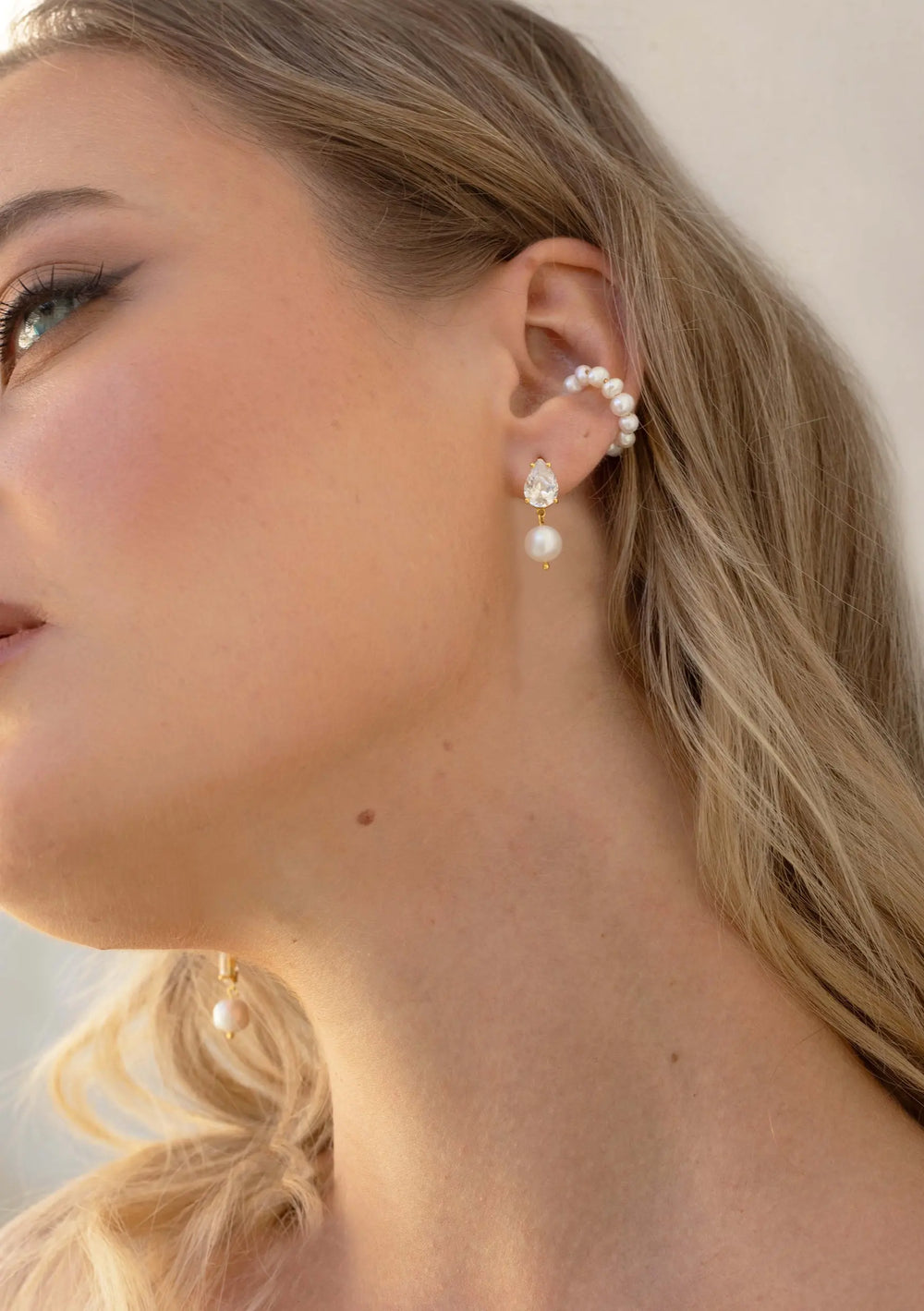SUTTON EARRINGS & POPPY NECKLACE BRIDAL SET GOLD Lolaknightofficial