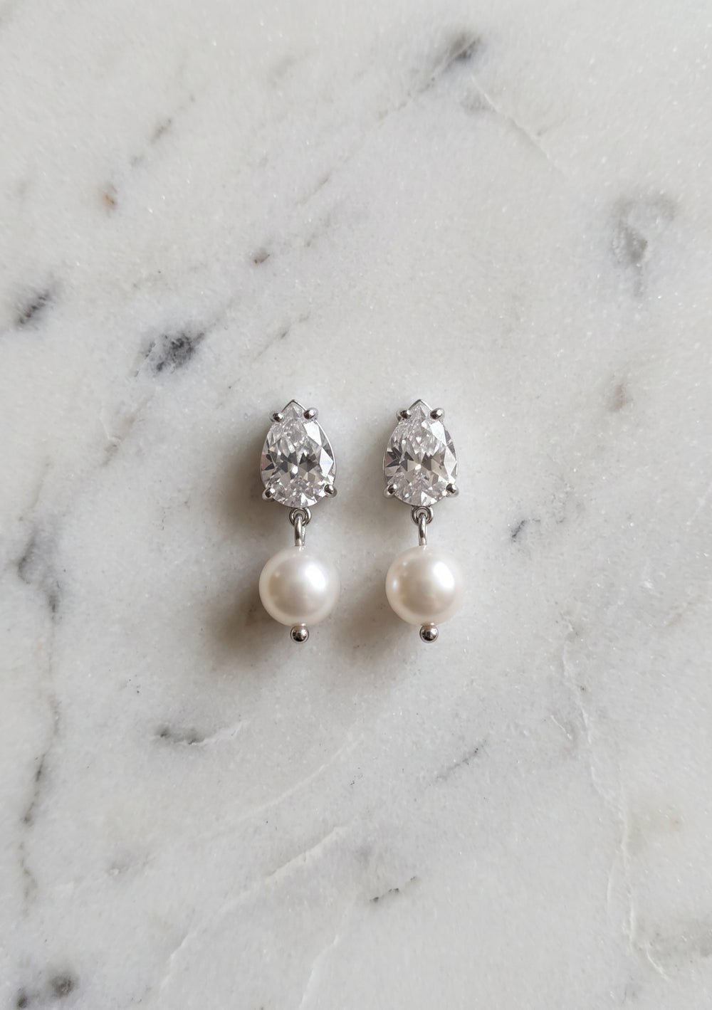 Modern pearl and crystal wedding earrings for the modern bride to be 