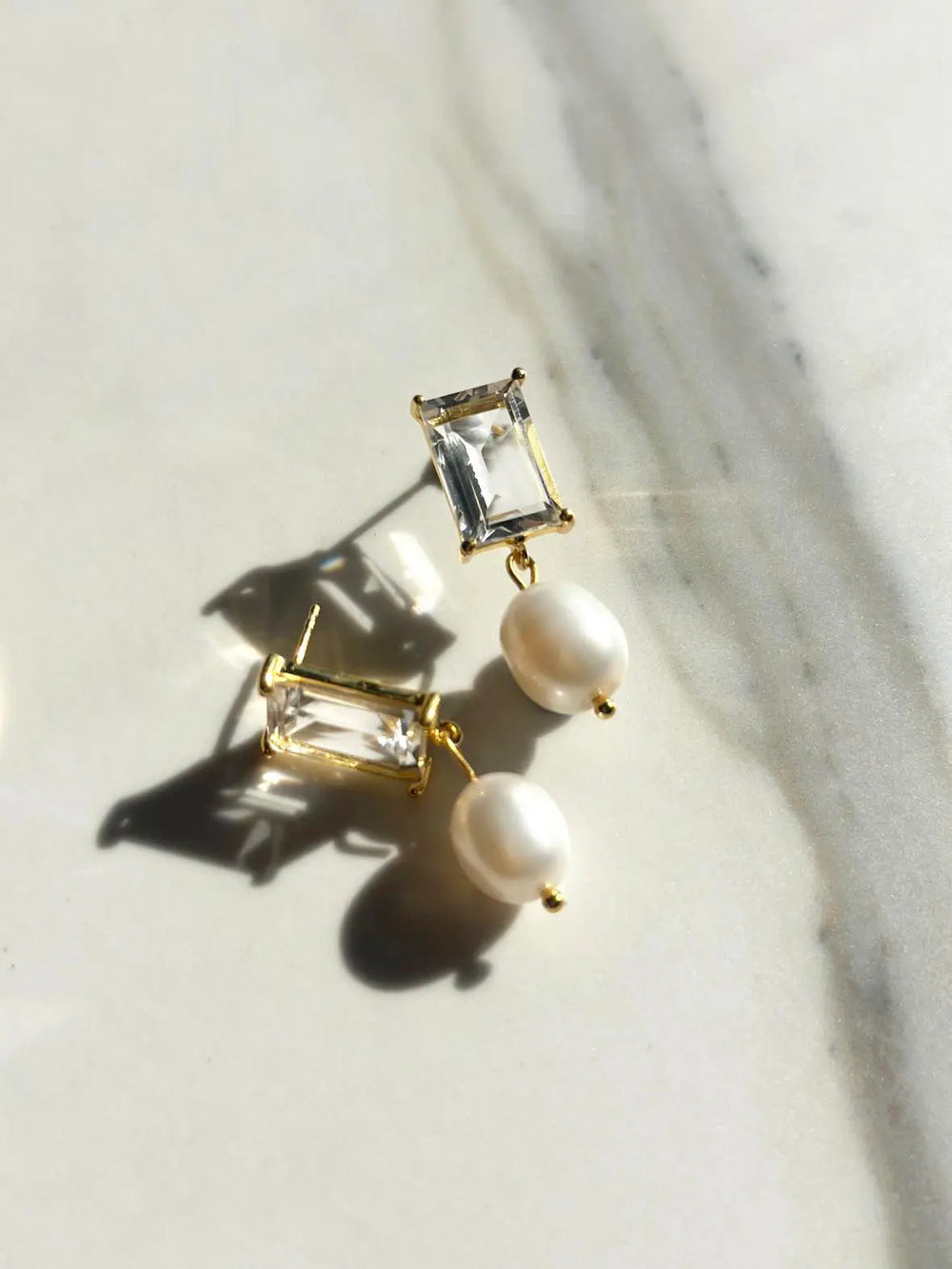 THEA CRYSTAL PEARL BRIDAL EARRINGS 18K GOLD Lolaknightofficial