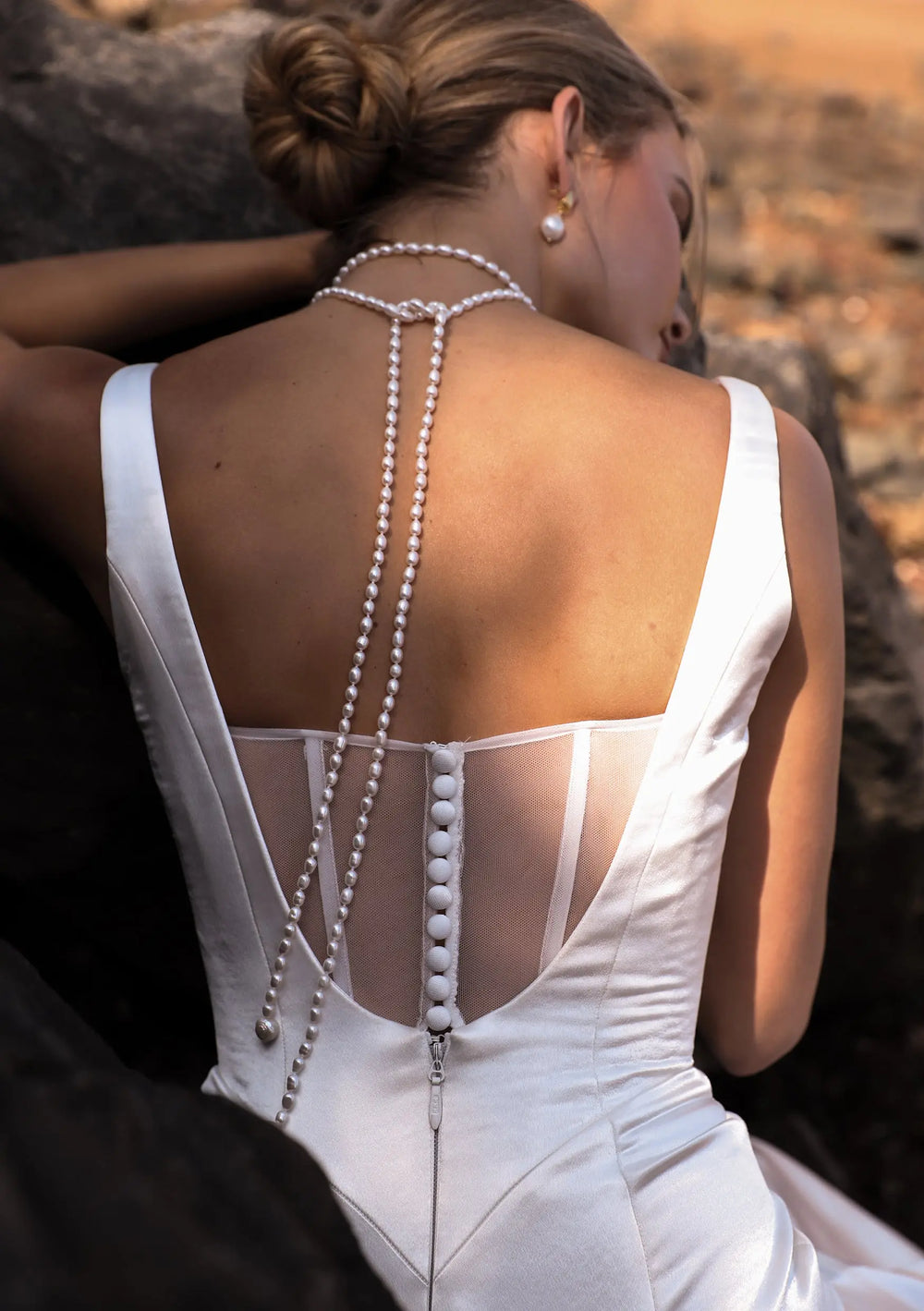 VALENTINA PEARL BRIDAL NECKLACE Lolaknightofficial