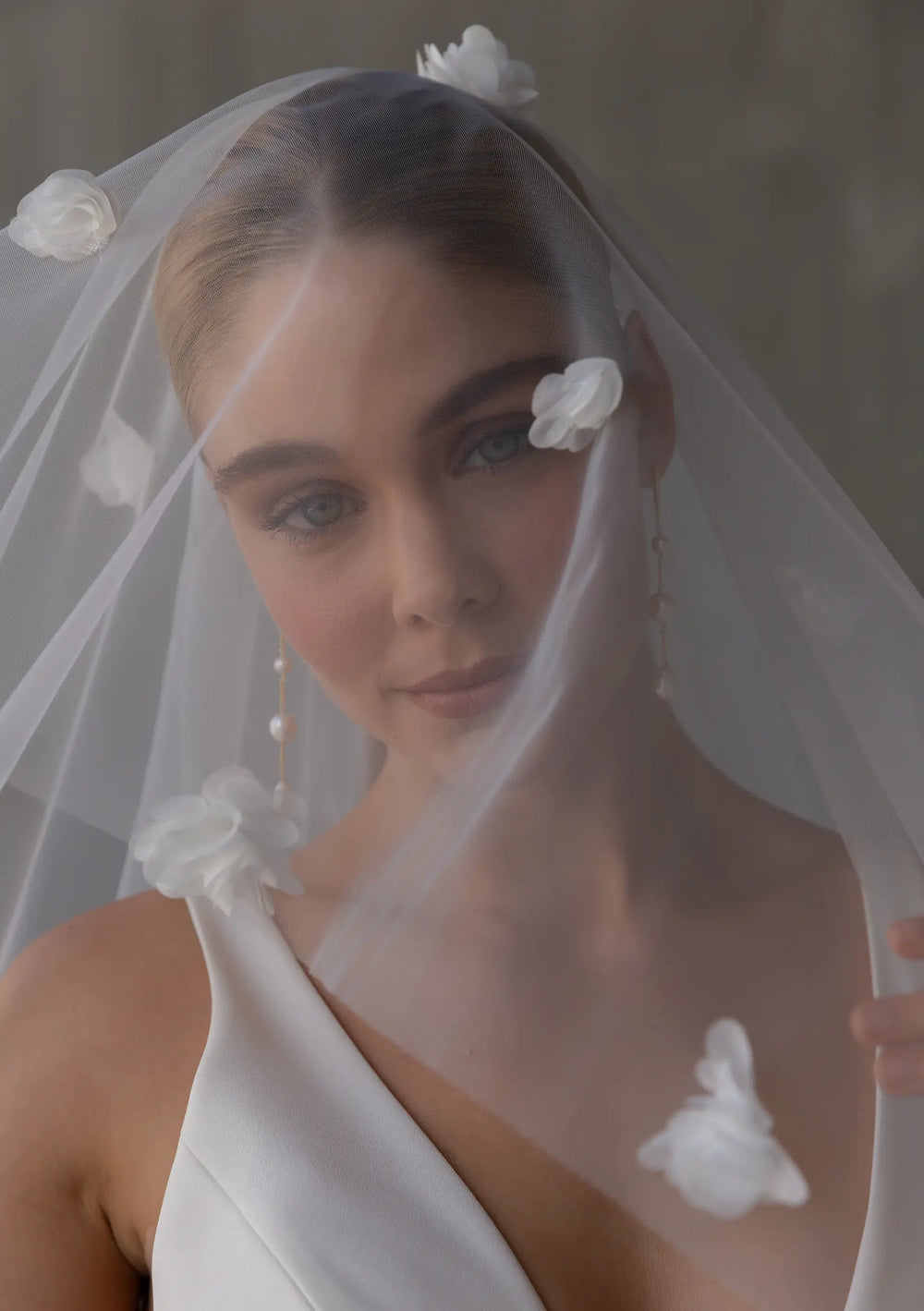 FLORA IVORY FLOWER WEDDING VEIL Lolaknightofficial