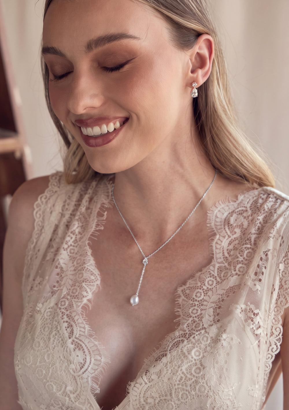 ANDI CRYSTAL PEARL BRIDAL NECKLACE SILVER