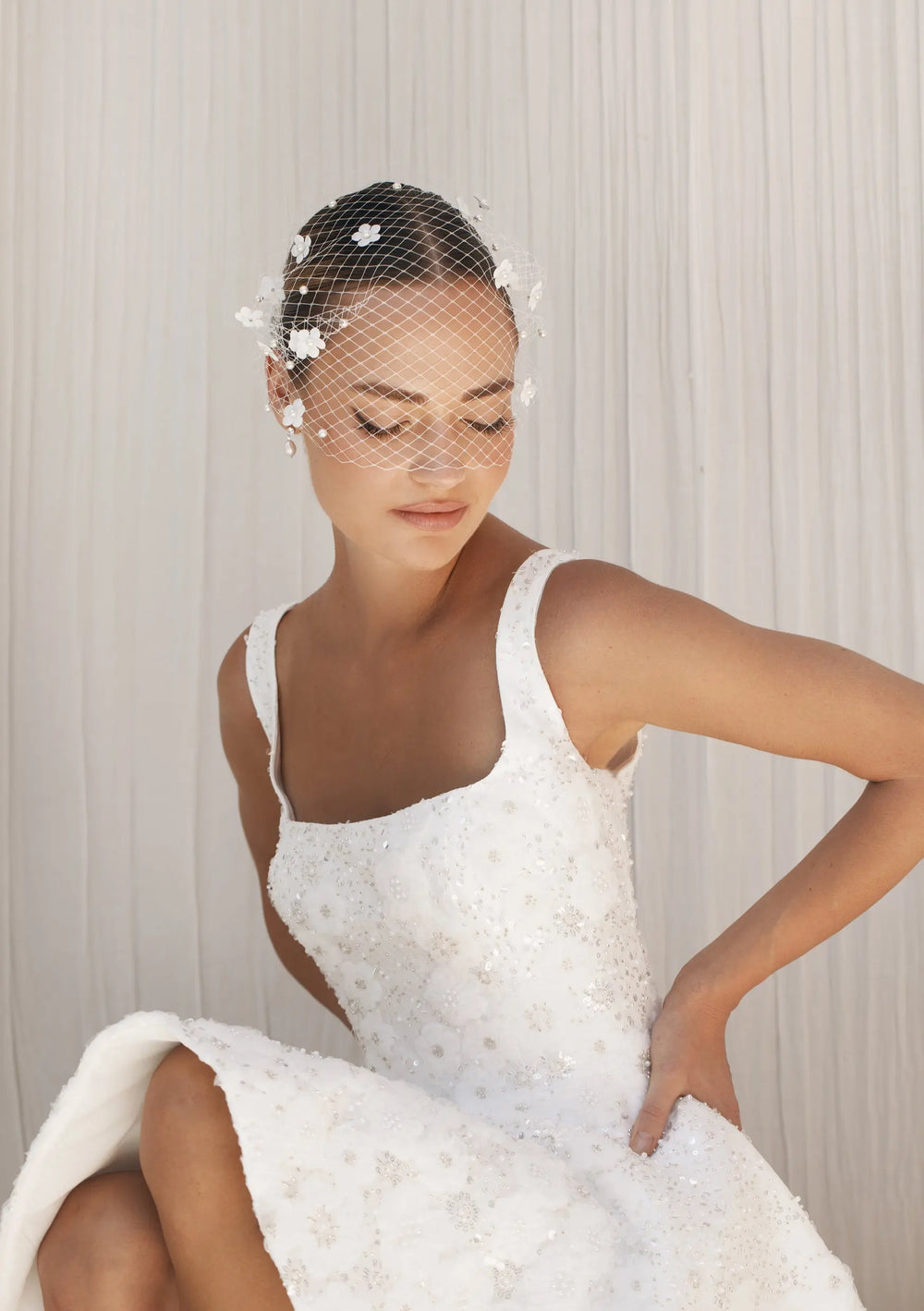 Chic birdcage bridal veil designed for modern and fashion-forward brides