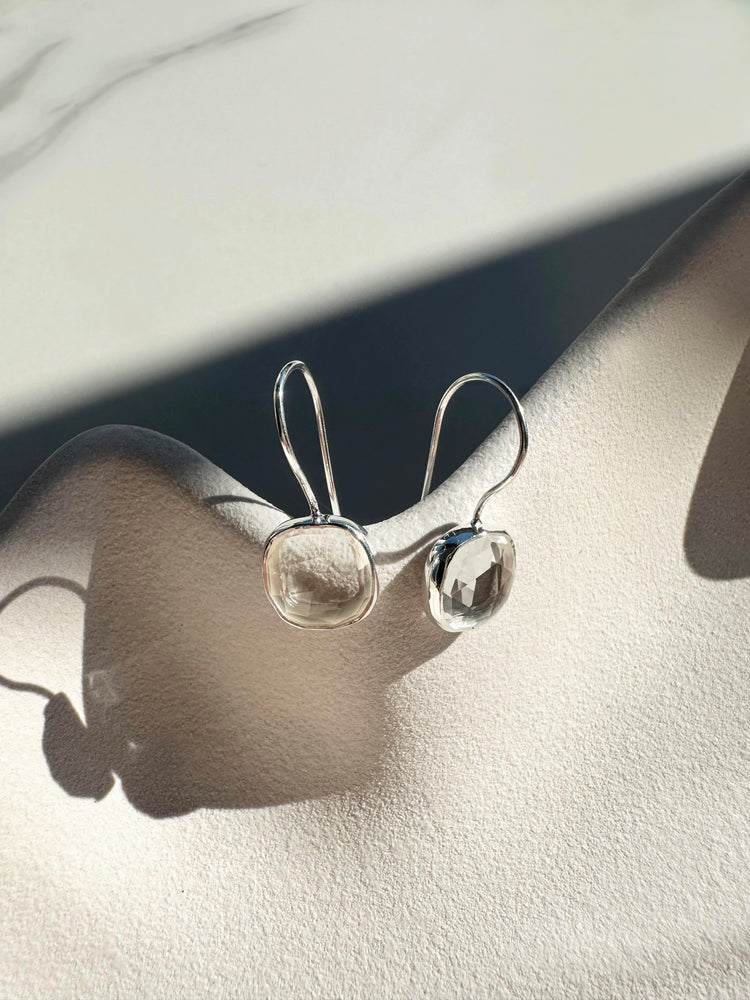 
                  
                    Load image into Gallery viewer, Elegant Clover Earrings Silver | Bridal Jewellery Australia
                  
                