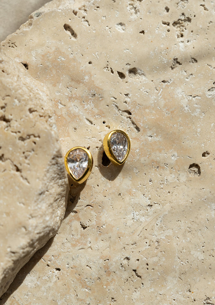 
                  
                    Load image into Gallery viewer, crystal bridal earrings
                  
                