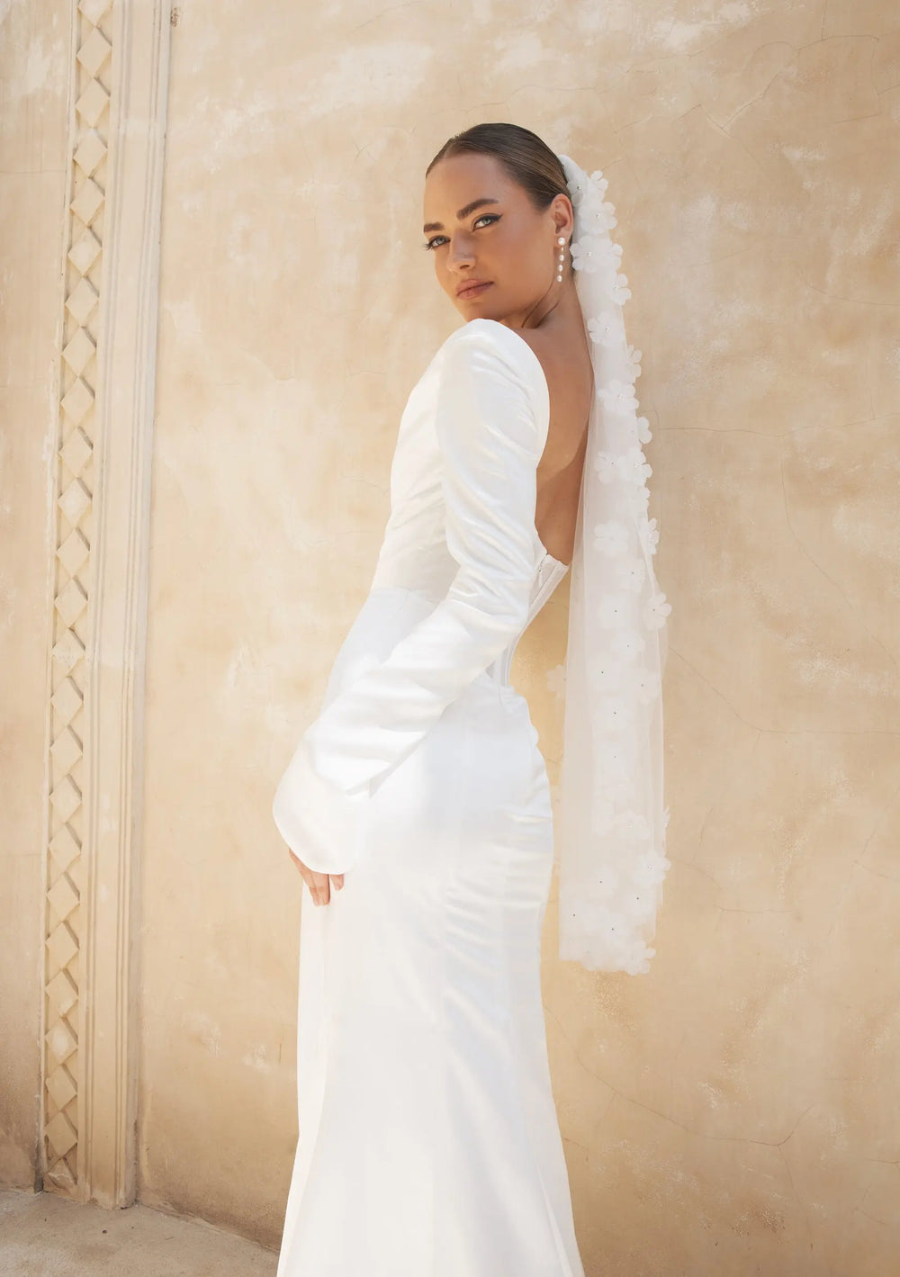 MARIGOLD IVORY FLOWER WEDDING VEIL Lolaknightofficial