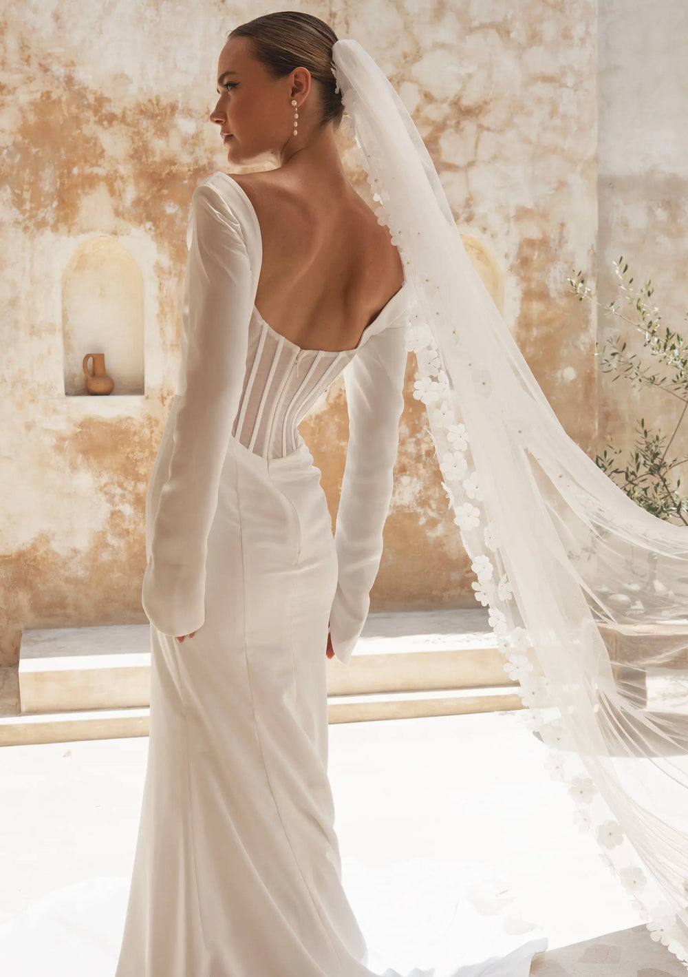 MARIGOLD IVORY FLOWER WEDDING VEIL Lolaknightofficial