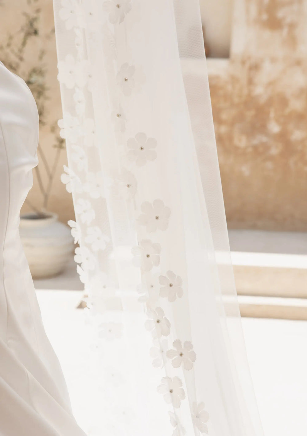 MARIGOLD IVORY FLOWER WEDDING VEIL Lolaknightofficial