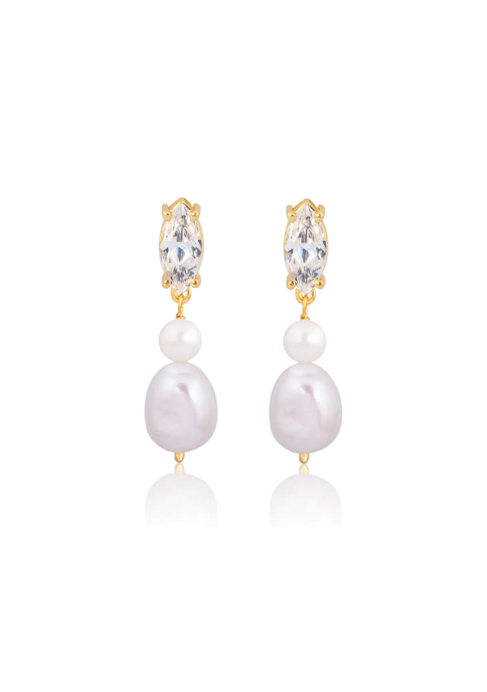 Gold pearl drop bridal earrings with freshwater pearls and elegant wedding styling