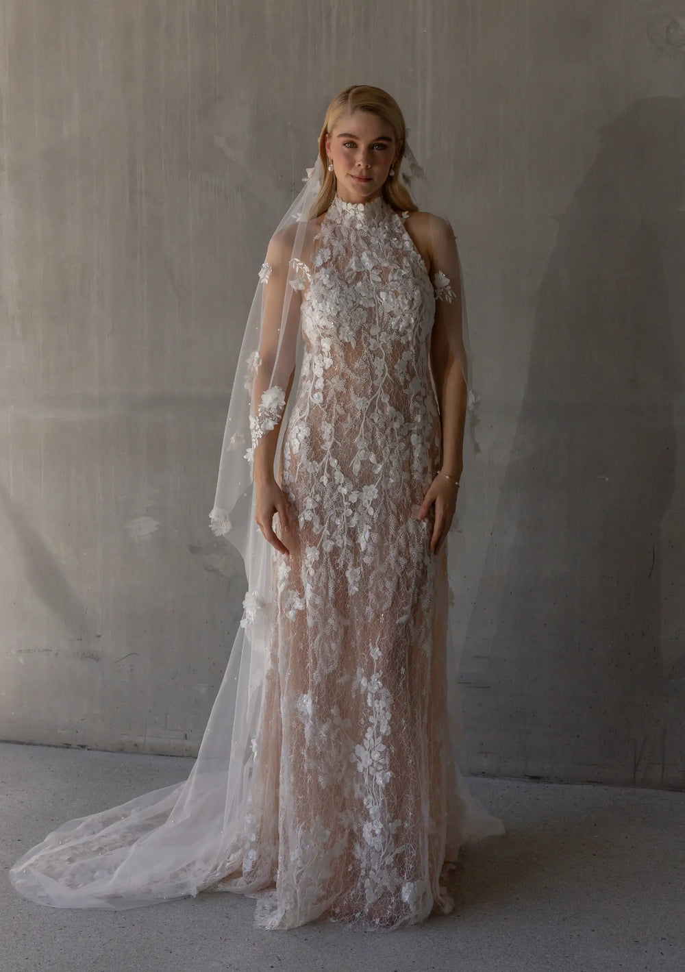 NADINE IVORY FLOWER LACE WEDDING VEIL Lolaknightofficial