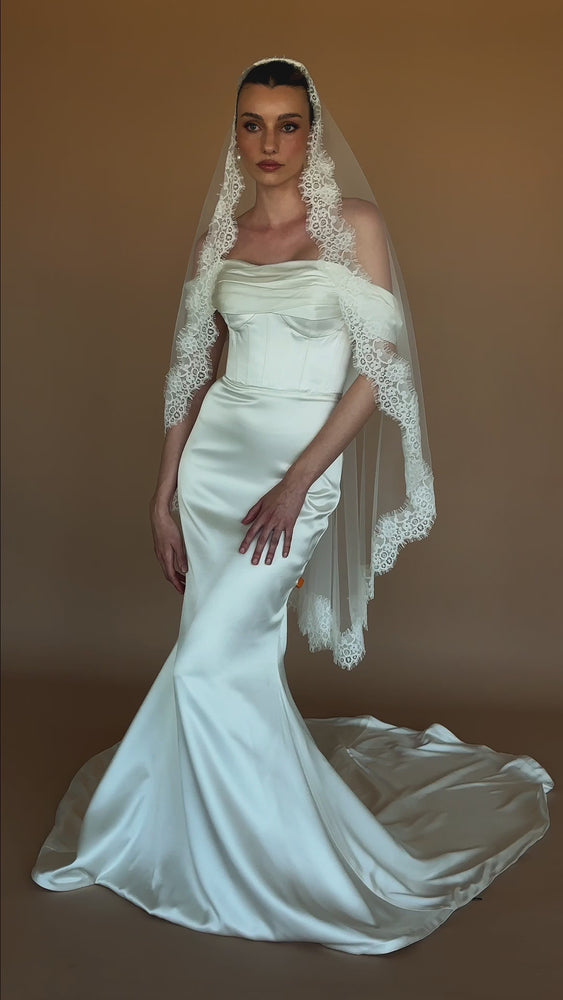 
                  
                    Load and play video in Gallery viewer, DANIELA IVORY MANTILLA LACE WEDDING VEIL
                  
                