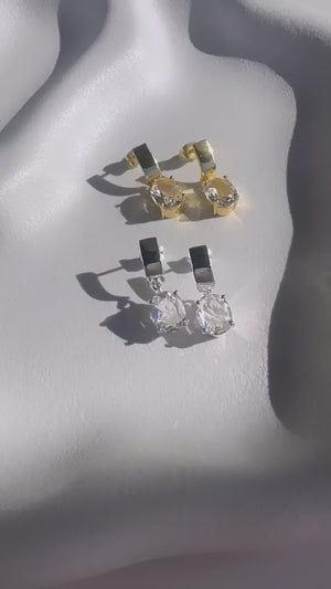 
                  
                    Load and play video in Gallery viewer, Ella 18ct Gold Earrings - Elegant Bridal Jewellery Australia
                  
                