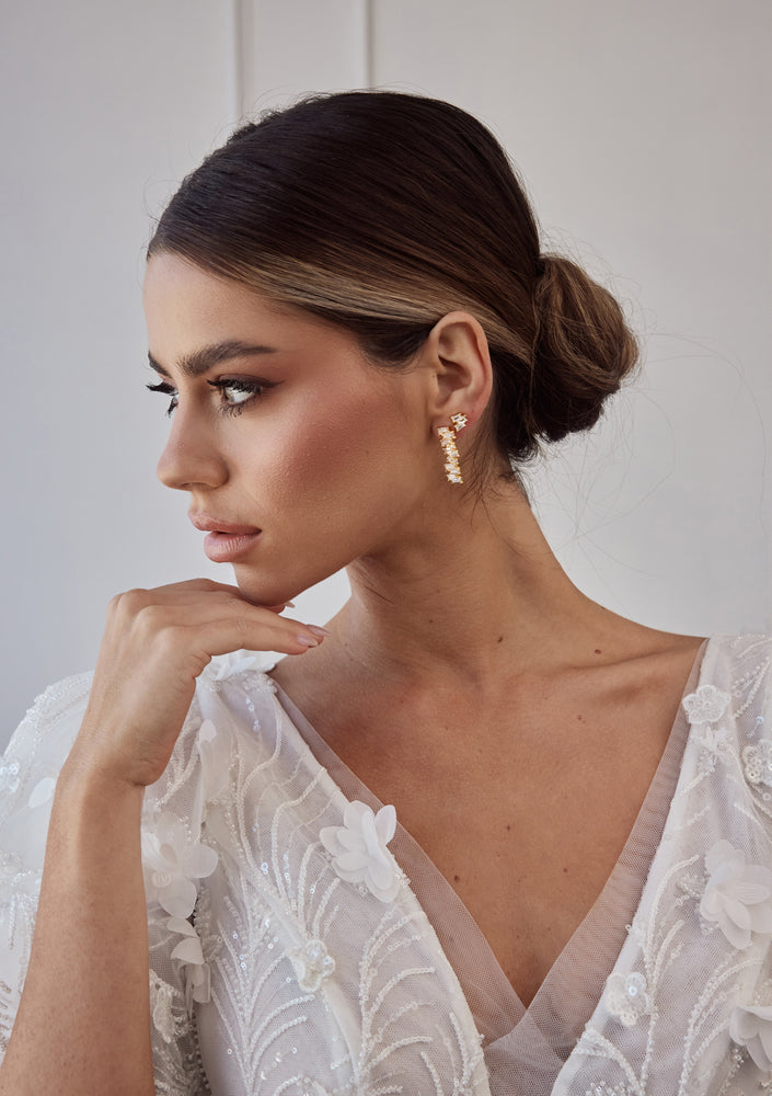 
                  
                    Load image into Gallery viewer, Nora Small  Modern 18CT Gold Bridal Earrings - Australia
                  
                